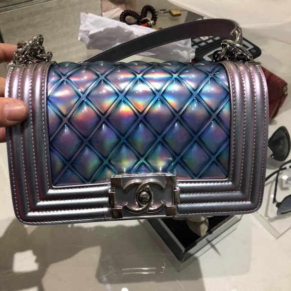 Authentic limited edition CHANEL LE BOY BAG SILVER NAPA LEATHER & POLYURETHANE - Picture 2 of 3